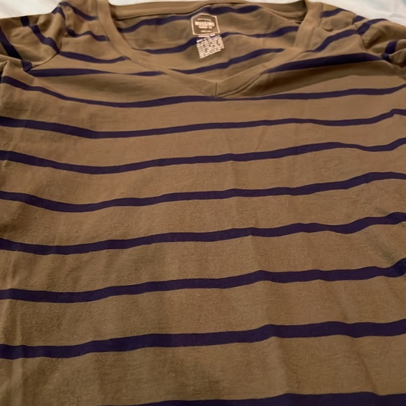 Mossimo supply company long sleeve shirt, size medium - Picture 3 of 5